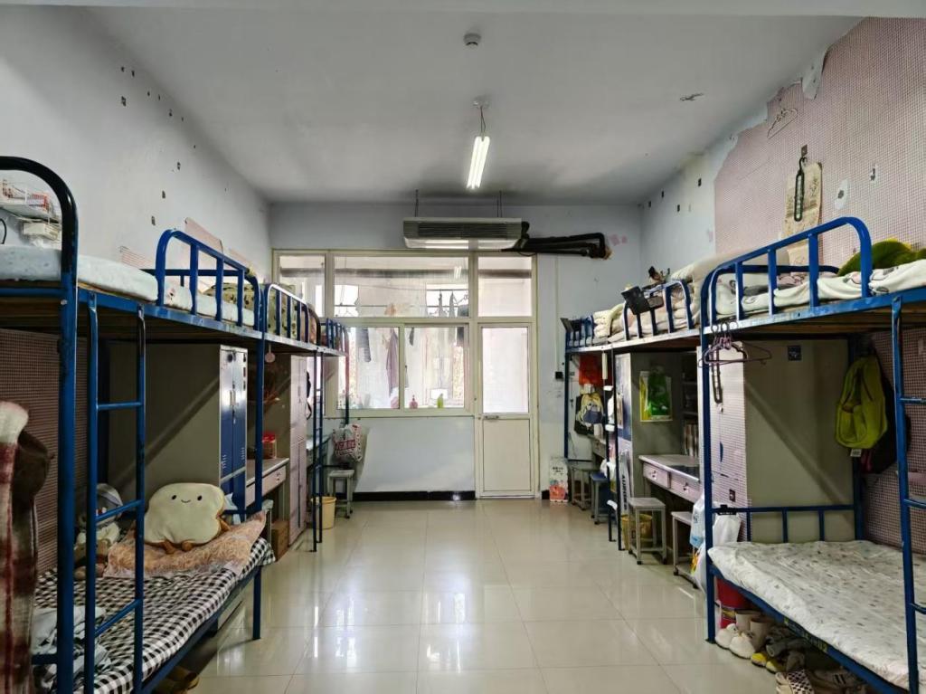 伟德国际1946bv官网开展寝室卫生评比活动